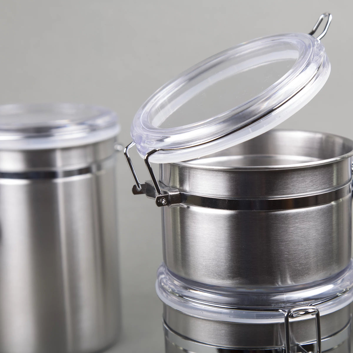 Set of 4 Stainless Steel Canister Set with Air Tight Lid O211382