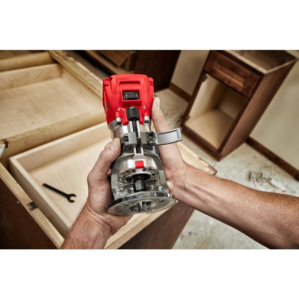 18-Volt Lithium-Ion Brushless Cordless Compact Router D73474