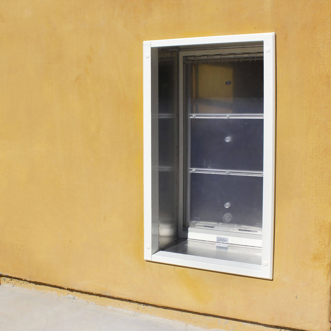 Single Flap Wall Mount Pet Door M54738
