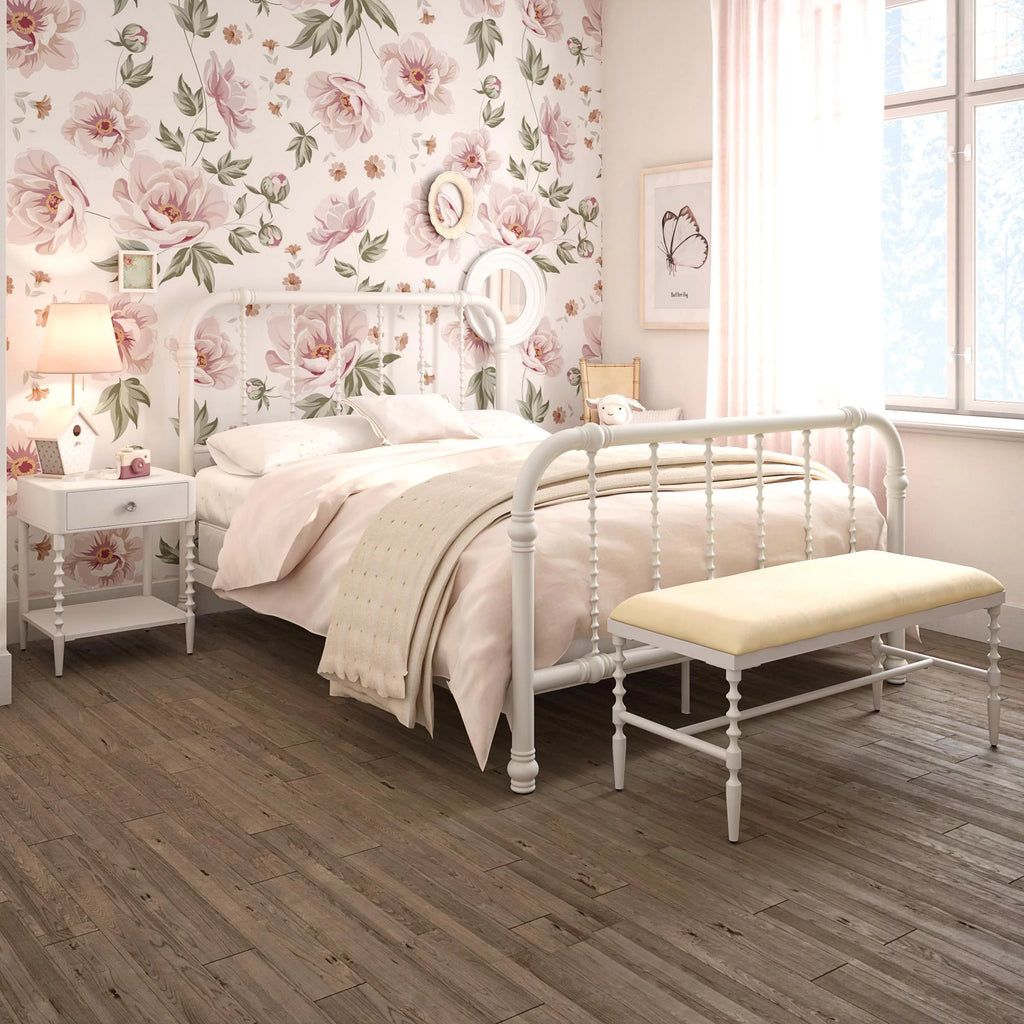 White Metal Bed E814