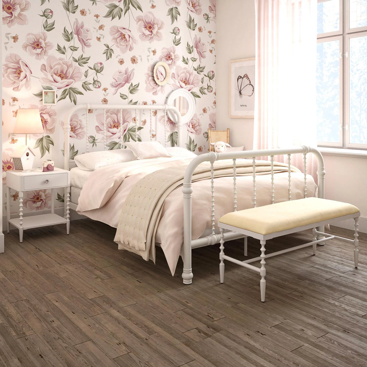 White Metal Bed E814